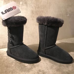 NWT, LAMO Kids Shearling Boots, Size 13